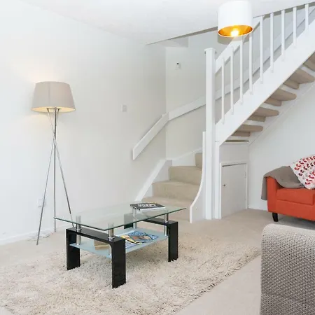 Karah Suites - Bradley Stoke *