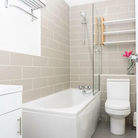 Karah Suites - Bradley Stoke Lägenhet *